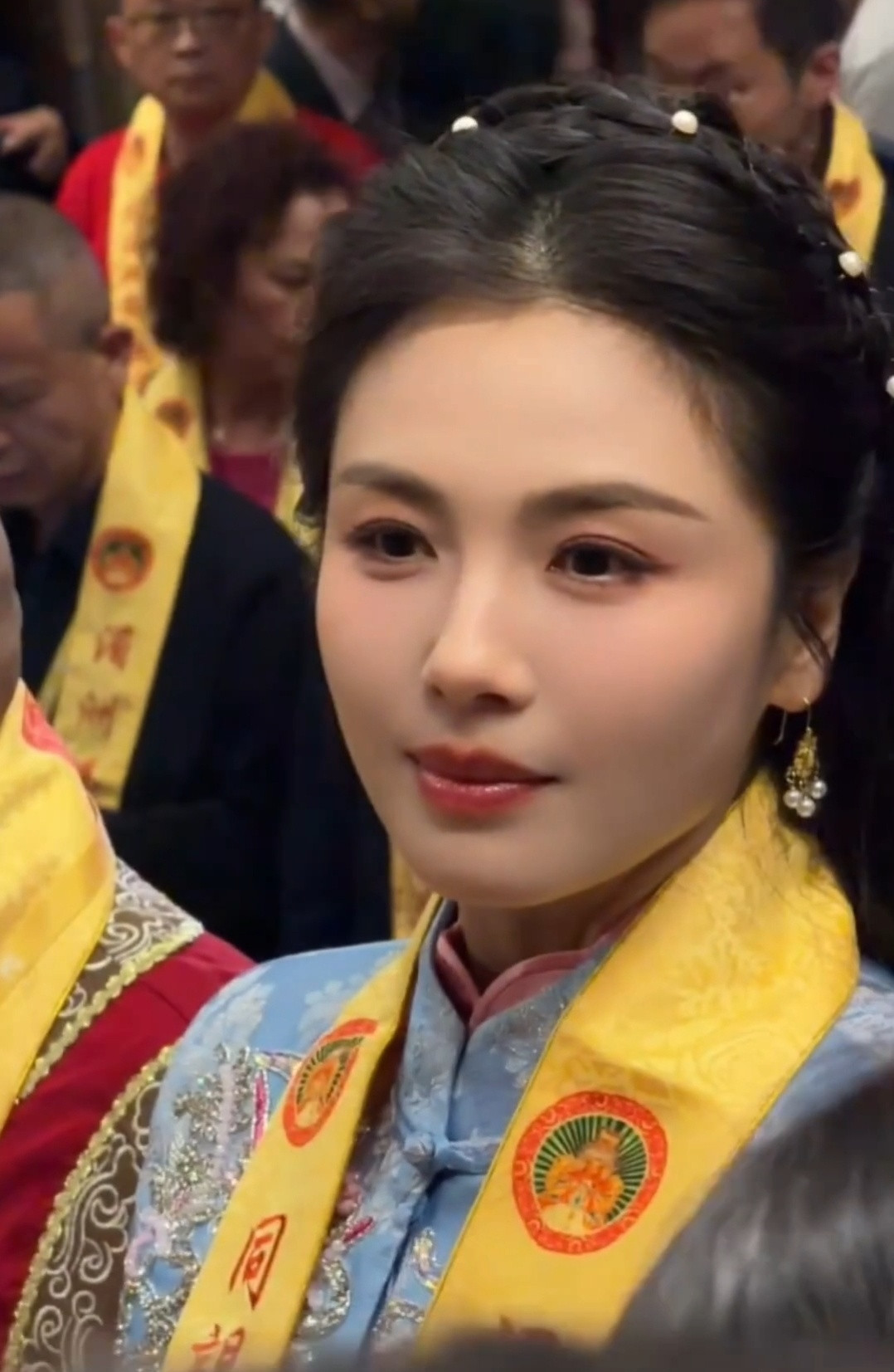 5月8日晚的湄洲岛妈祖祖庙灯火长明。妈祖诞辰1066周年的守夜庆典上，