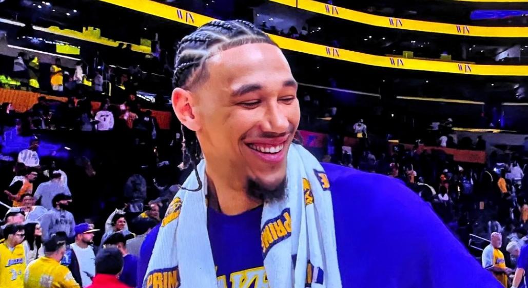 海斯赛后喊话东契奇：别再吃技犯了！今日，湖人以120-101轻松拿下奇才，