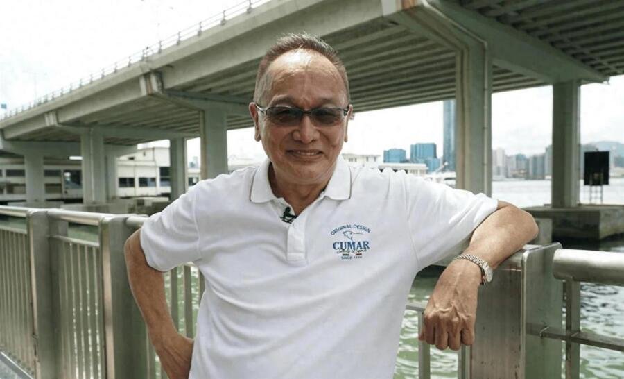77岁曹查理坦言，外甥张智霖赚够三辈子钱，自己无儿无女独居内地
