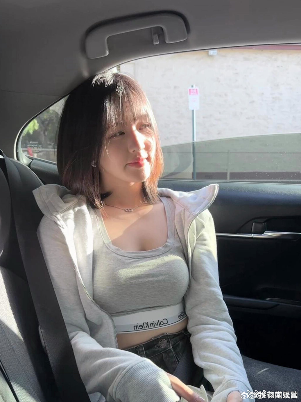 别催哈，已经在滴滴车上了​​​