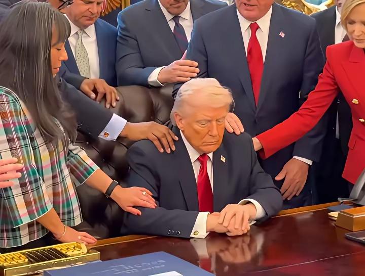 ✨伊朗把美国打得怕中国了✨🐼美国加以色列两个一起打伊朗，而且还采用诈骗手