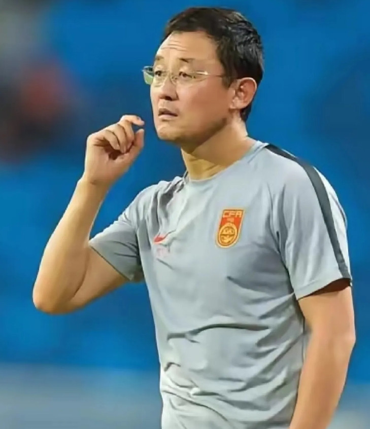 我问我老公，孙继海到现在还不发声，是不是心虚了？没想到我老公意味深长的说：