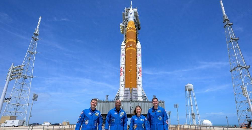 最近，美国的载人绕月任务刷爆网络，大家都觉得美国要重新登月、再当太空老大了。其实