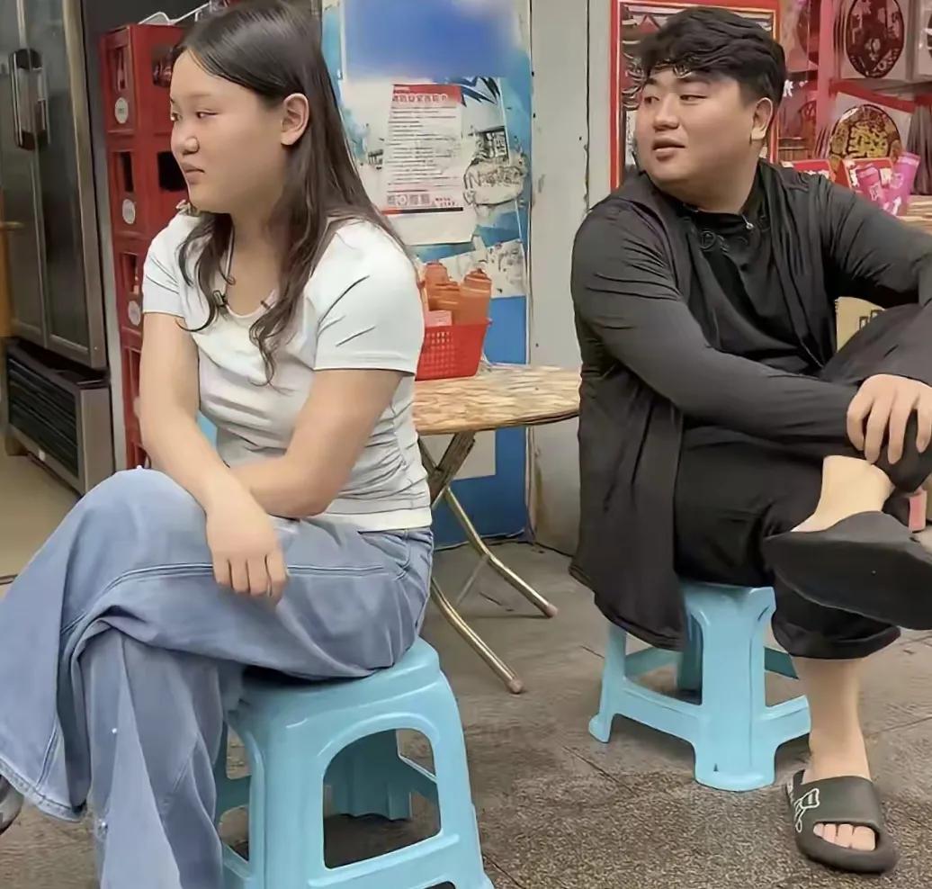 泼个冷水，兄妹关系只能是兄妹关系，全进华不可能和张家齐在一起最近网友磕全进华