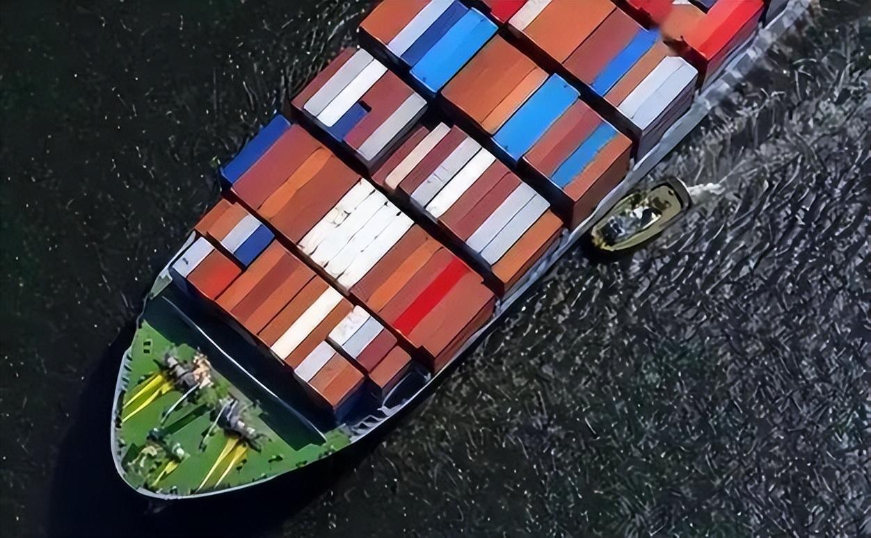 被美国制裁16年后，这帮山东大汉，用游击战把工厂开到了全世界！2025年7月