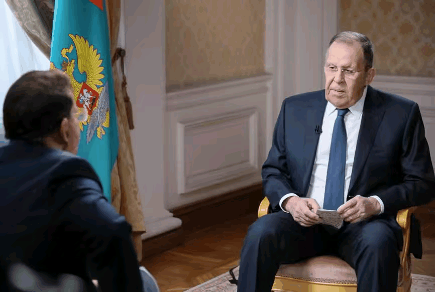 ​俄乌双方又准备重启新的一轮和平谈判，估计这一次也是徒劳的。相对于来说，泽利斯基