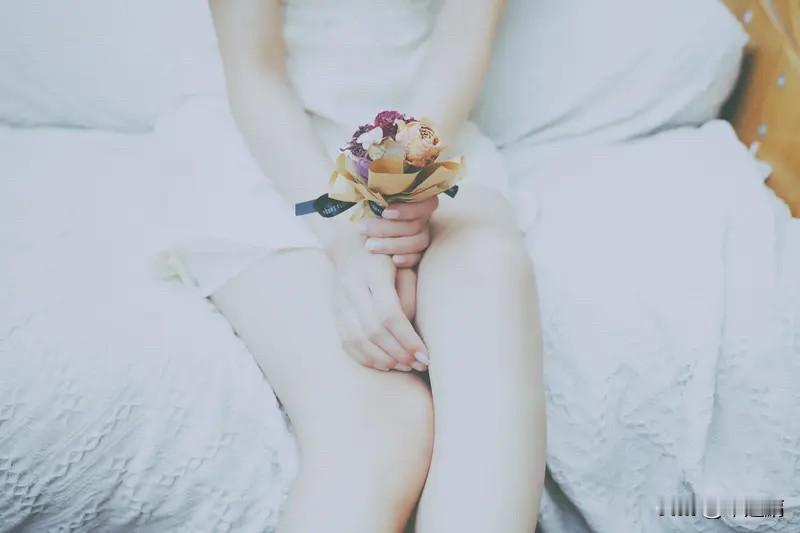 在《甄嬛传》里,我更喜欢采月。这丫头对沈眉庄那是一心一意,把眉姐姐的生活照顾得妥