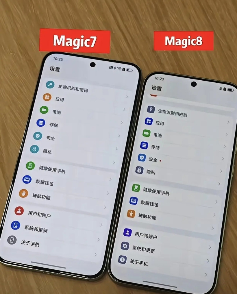 荣耀Magic8对比荣耀Magic7，外观改动太大了，一眼就能看出来是新款首