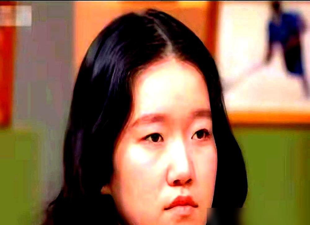 英达为小儿子砸下3000万，大儿子巴图却连爷爷葬礼都进不去，还被亲生父亲当众质问