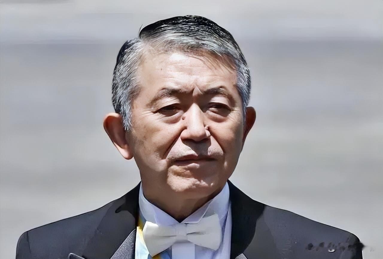 看来是打到日本的痛处了！12月15日下午，日本内阁官房长官急不可耐地召开记者