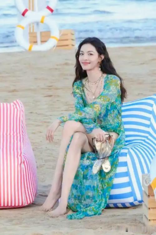 钟楚曦从头美到脚丫子