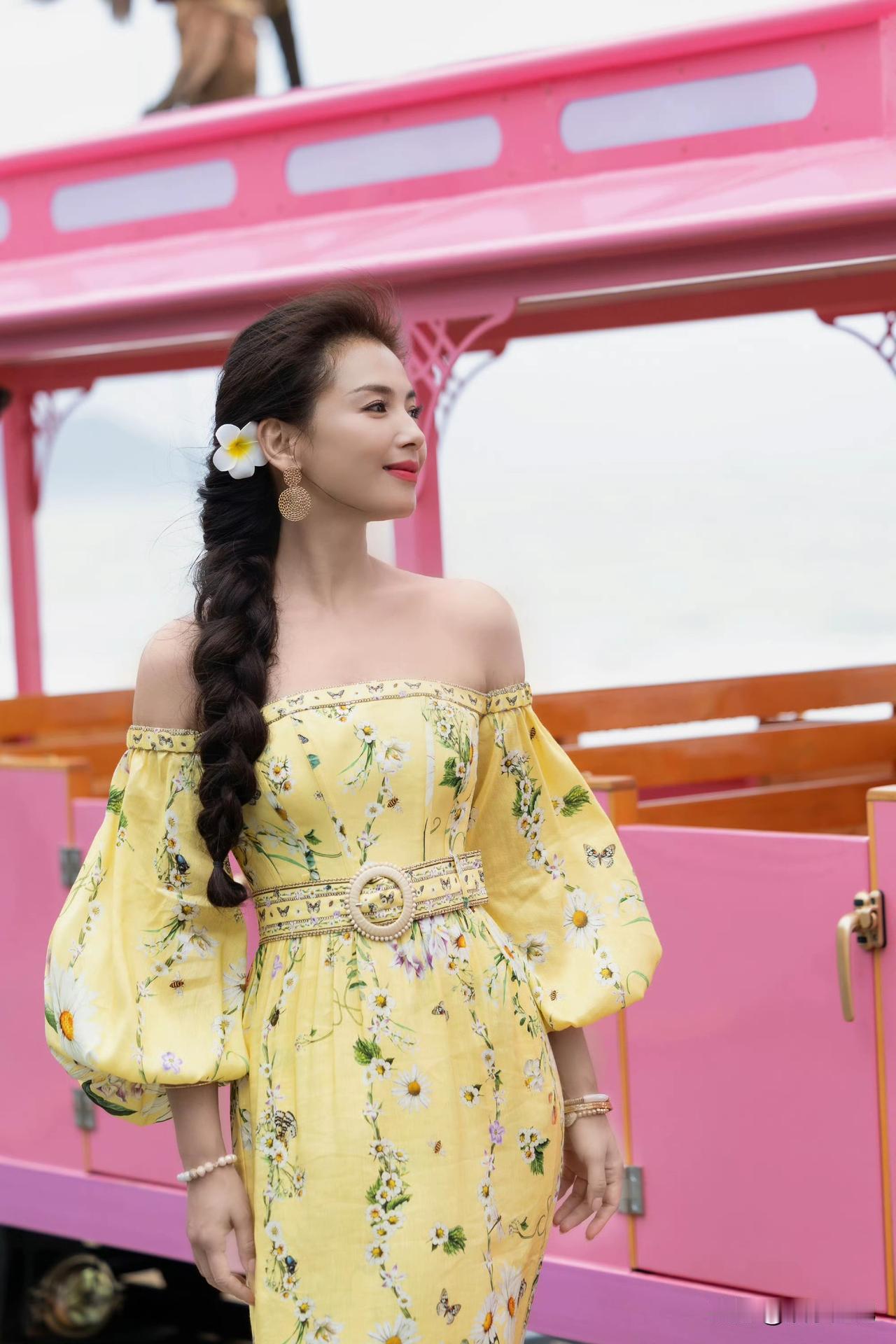 浪花翻涌，绽放一瞬美好～🌹刘涛[爱心][爱心]