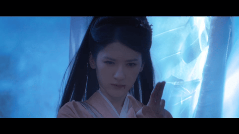 娜一凡人修仙传神性的一滴泪被《凡人修仙传》里娜一这滴泪打动了，卫娘牺牲信物时，
