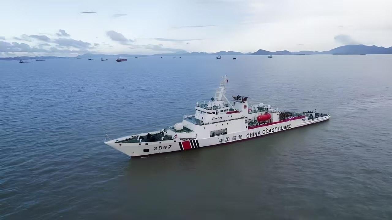 台当局欺人太甚，公然扣押大陆渔船！6月18日，一艘大陆渔船在澎湖花屿以西的传