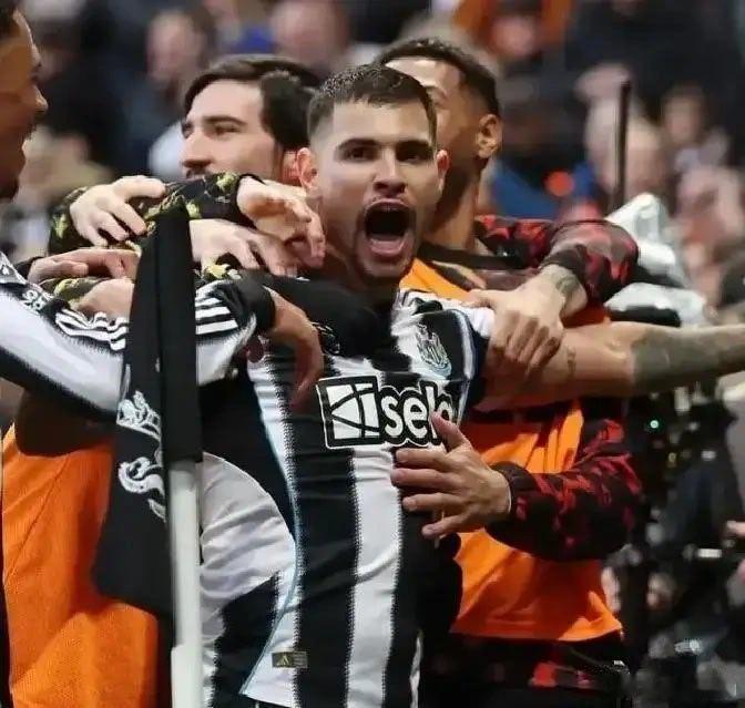 巴西队价值10亿欧元的天才们，正在被两个你可能没听过的名字拖累。不是维尼修斯，也