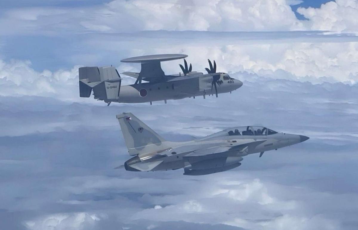 日本航空自卫队公布消息称，参加完澳大利亚“漆黑26”演习的E-2D预警机，在返航