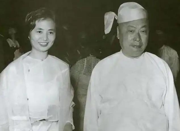1974年，陈毅夫人张茜病重弥留之际，盯着三个儿子说：“妹妹不出嫁，你们谁也别分