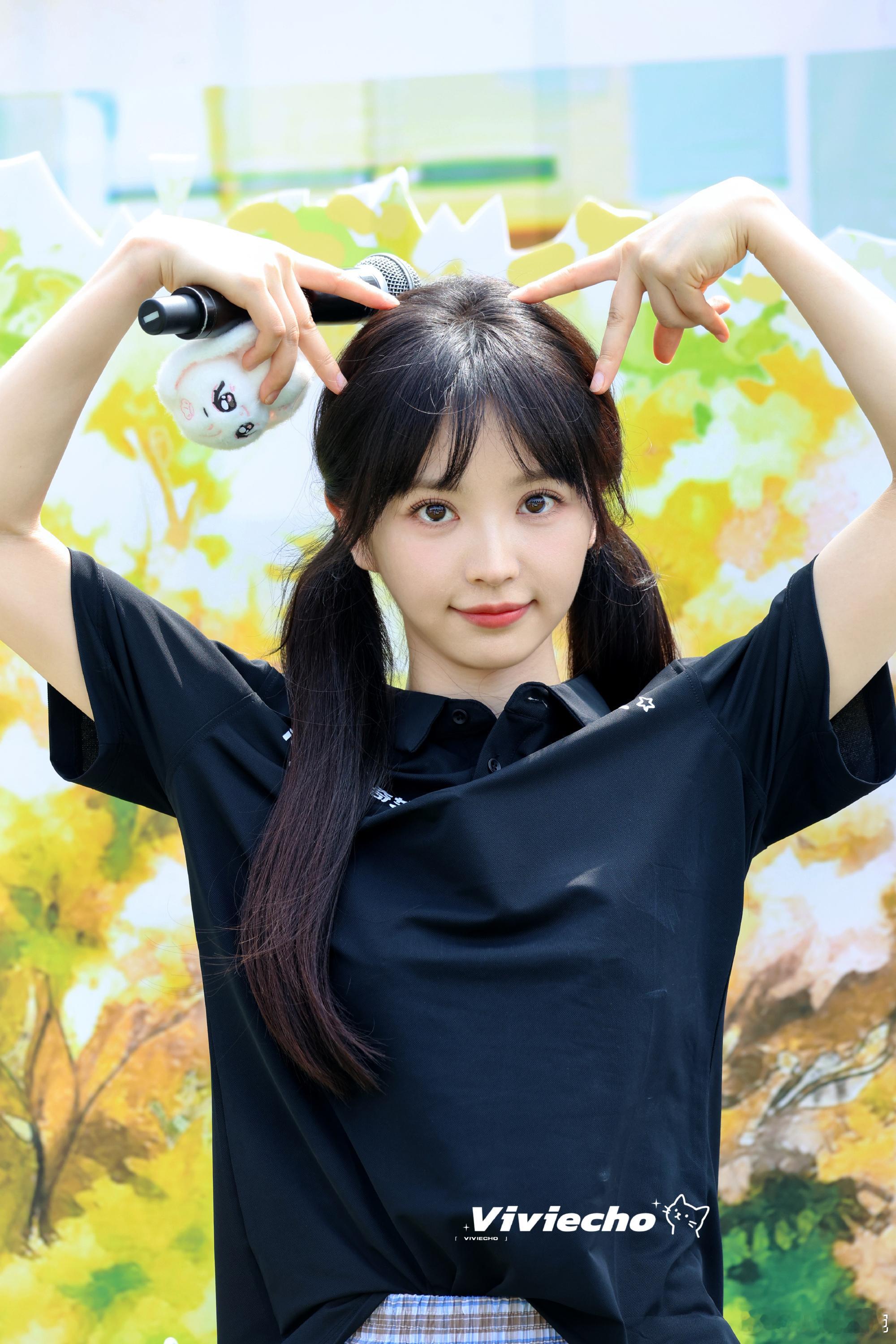 田曦薇内娱高智甜妹你有这么萌的进入现偶🐰期待天才女友林知夏☀️