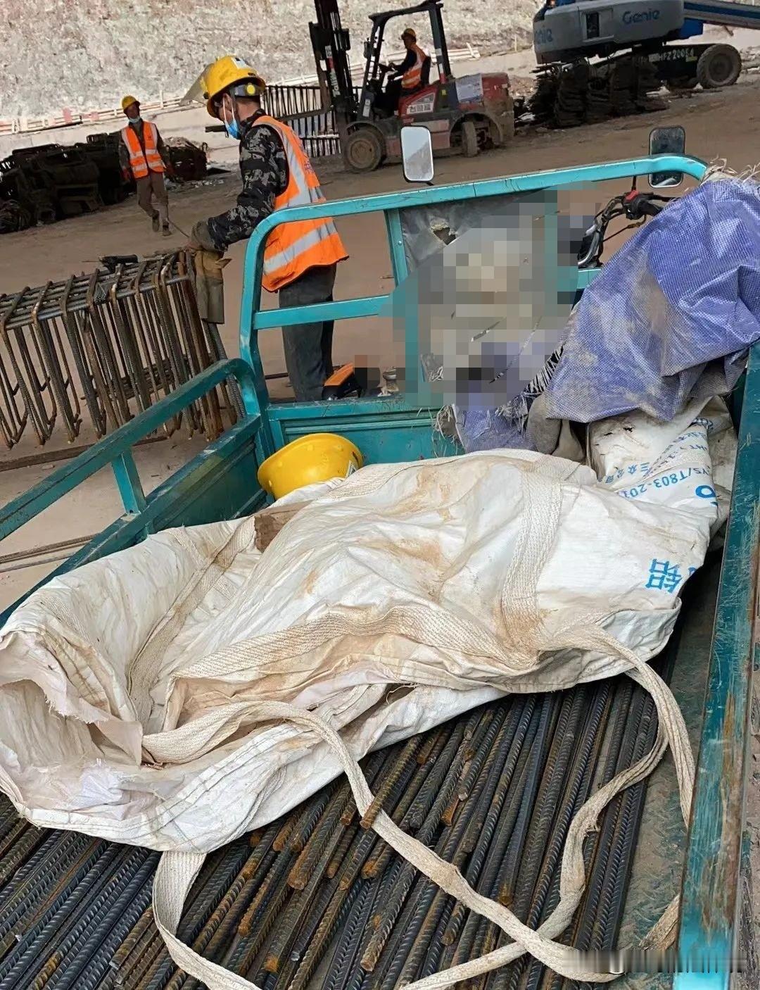 监守自盗！安徽定远，两男子利用负责施工、管材料之便，监守自盗41.7万元建材，