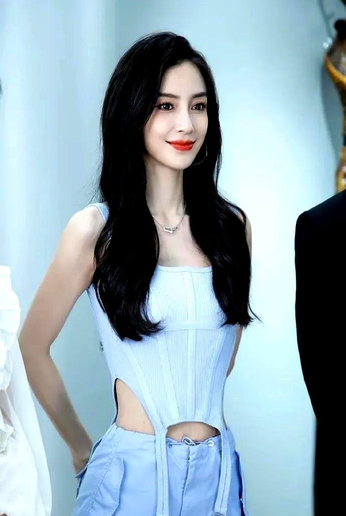 我问老公：“Angelababy这么漂亮的女人，黄晓明怎么舍得和他离婚？”老