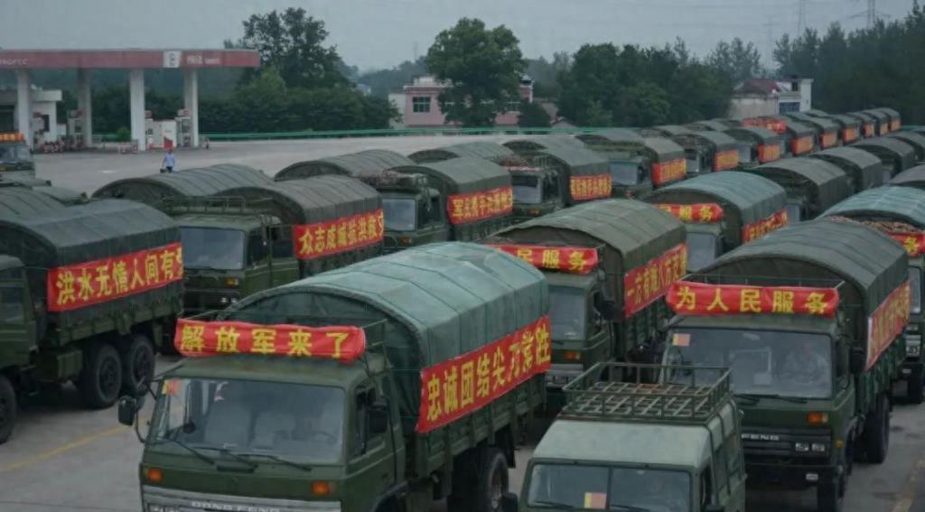 ·中国发生重大天灾时，敌国为何不趁虚而入？这么说吧，谁敢来谁就死定了，08年汶川