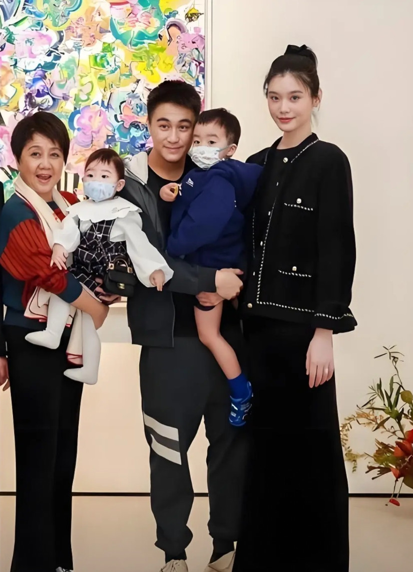 综艺《爸爸当家》中，奚梦瑶分享了她的育儿经。奚梦瑶儿子5岁女儿3岁，正是精力旺