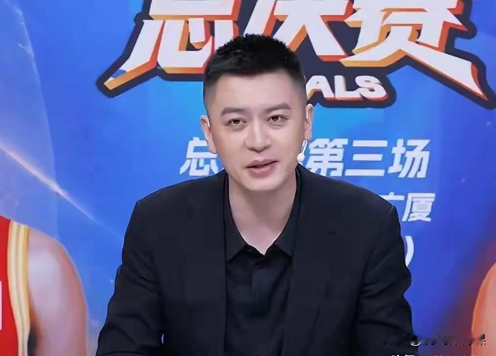 杨鸣下一站大概率二选一，重回辽篮几乎不可能。杨鸣作为辽篮史上拥有CBA总冠军