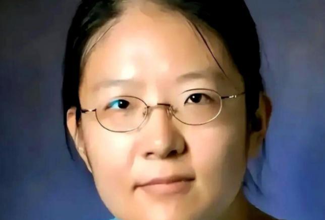 广州一女教授在985任教3年，每次课上都没几个人听，最终因考核不过惨遭辞退。万万