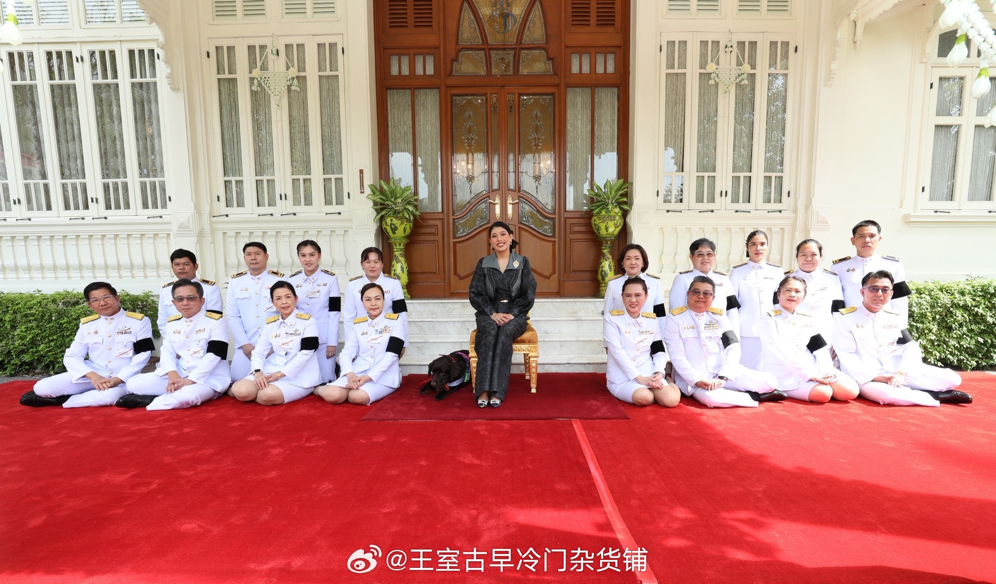 王室王室泰国王室镇宅2026年4月3日，镇宅出席储蓄银行的创立纪念活动。