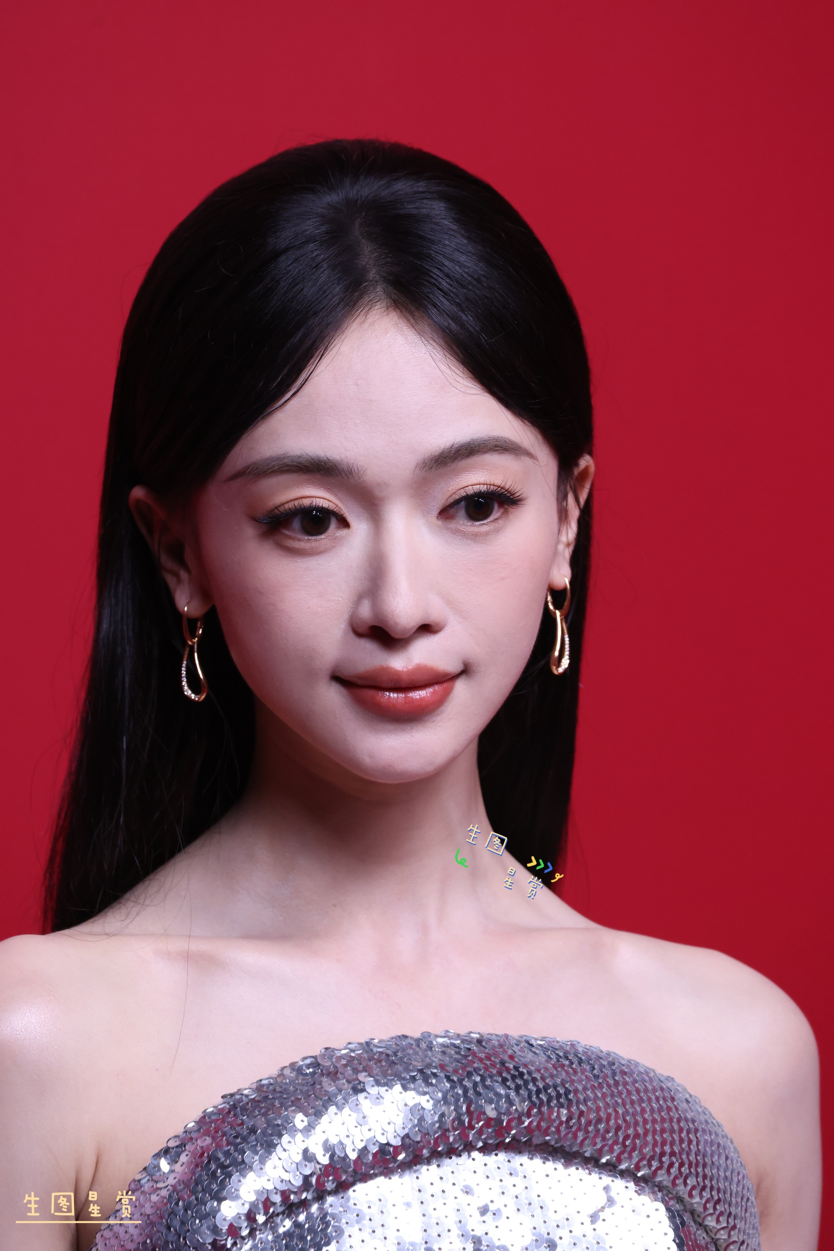 吴谨言芭莎红毯生图继续掉落，小吴就这么美美滴杀回来了[比心]🙌
