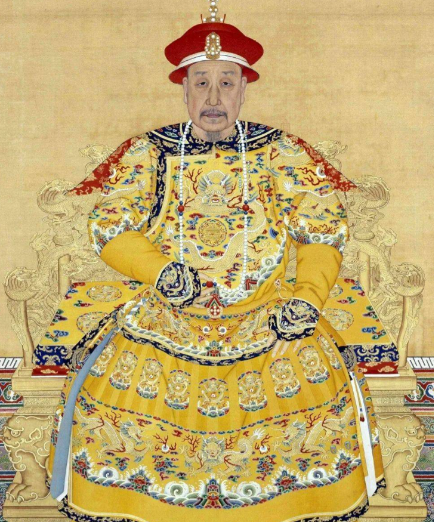 1737年，乾隆考虑再三后还是决定来到敦郡王府，恭恭敬敬给他的十叔致歉：叔叔啊，