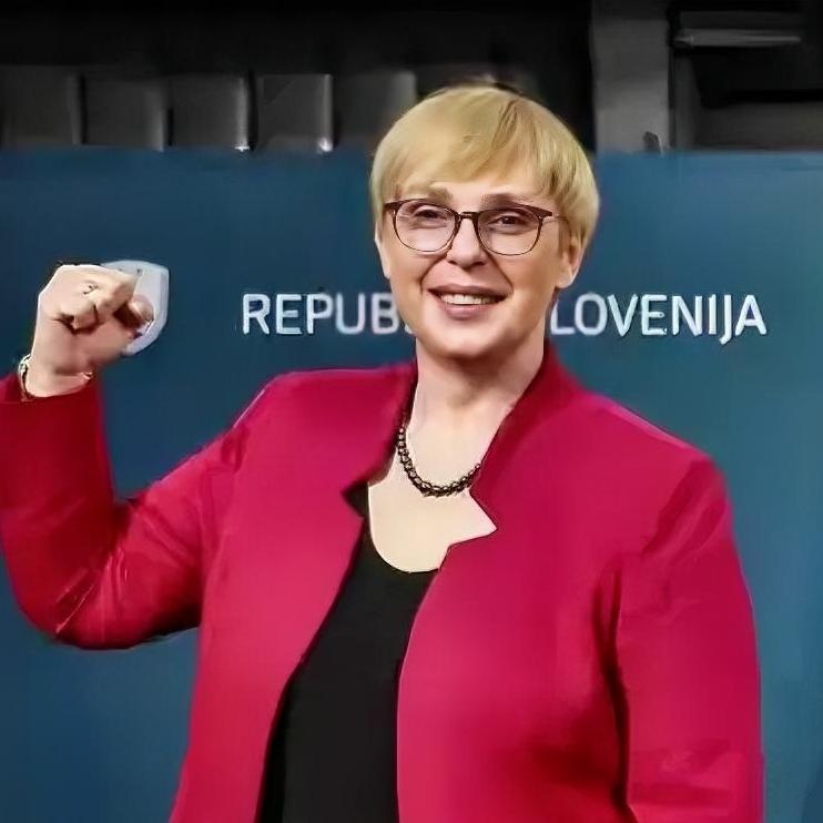 真不是自吹自擂！斯洛文尼亚历史上首位女总统​​穆萨尔说的这番话，或许才是当前西方
