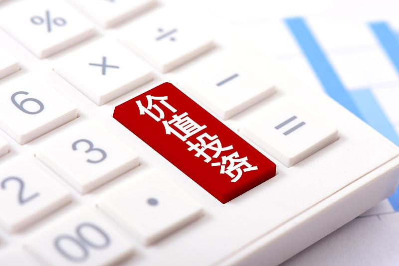从泡泡玛特到茅台，段永平跟打了鸡血一样，做对自己有利且合法的事情，利己主义