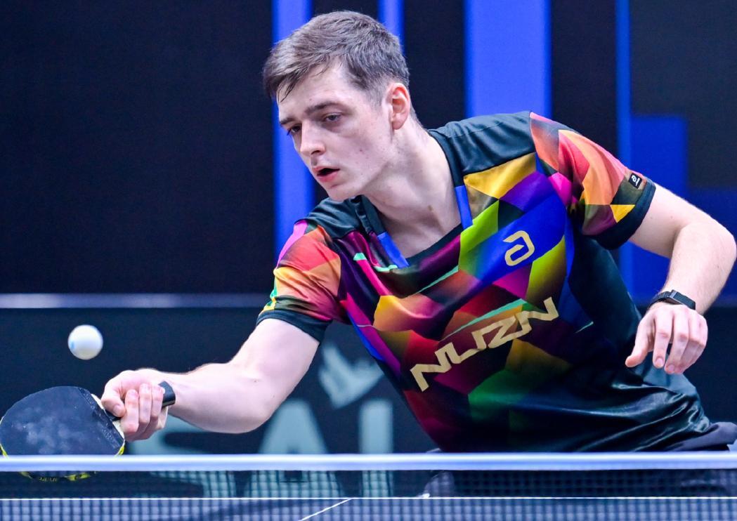 刚刚结束了一场WTT金奈球星挑战赛男单半决赛，世界排名第174位的捷克选手杨察里