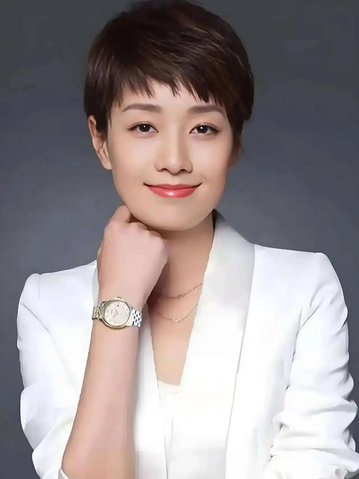 演员马伊琍说：“一个家庭最可怕的不是贫穷，而是有一个善于制造内耗的人。几块钱的碗