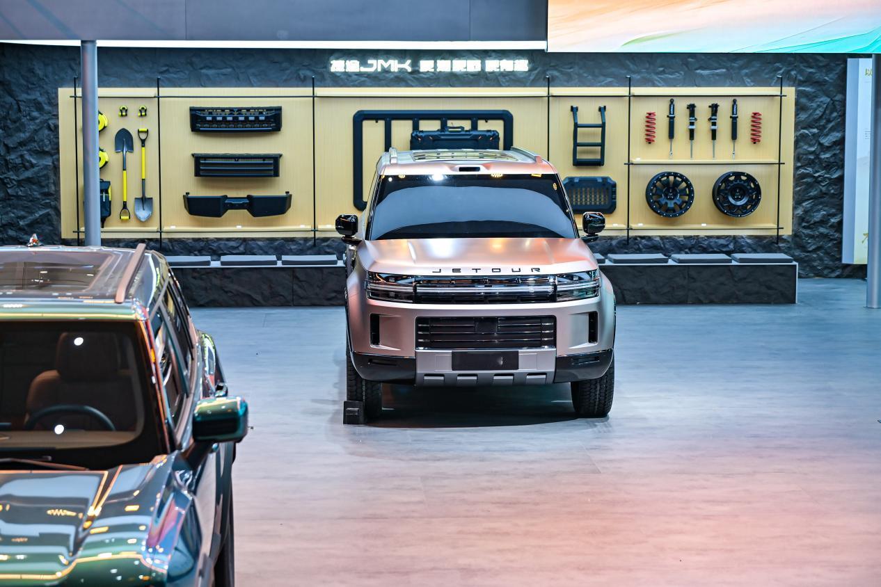 捷途用“旅行+”在车市红海里挖出了一条护城河吗？ 北京车展上，捷途的展台有一