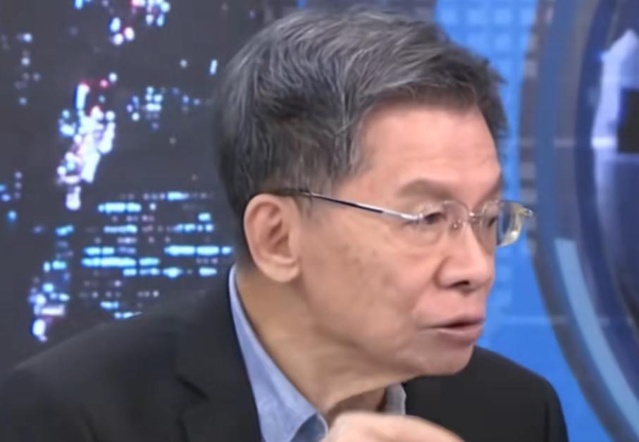 看到9.3大阅兵那么多厉害的武器装备后，沈富雄告诉赵少康：“你要做豪猪都会饿死！