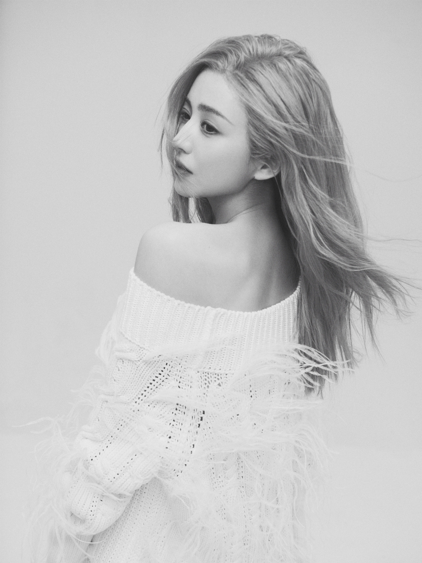 佟丽娅，时尚发色，百变妆造写真精选。佟丽娅