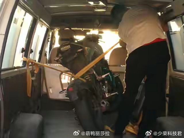 小偷叫3辆货拉拉拖走价值20万摩托车上海宝山一男子全程没露面，靠伪装二手平台买家