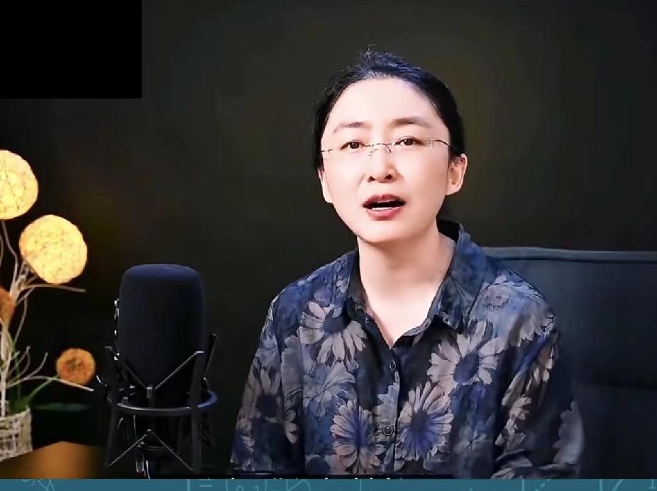 吃瓜蒙主是到目前为止唯一一个隐藏了视频，停止了直播却反而疯狂涨粉的自媒体。为