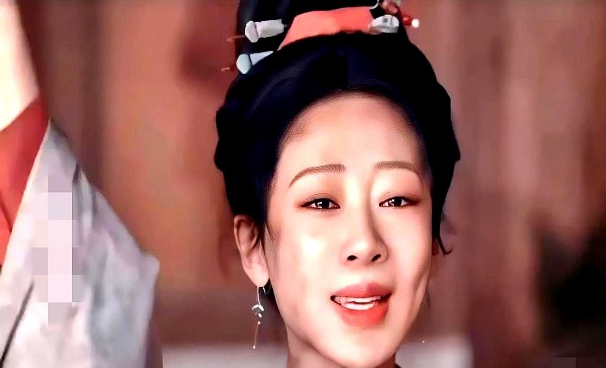 我真是开了眼了！杨紫的《家业》还没上桌呢，路边摊的“高仿剧”都卖疯了！现在网