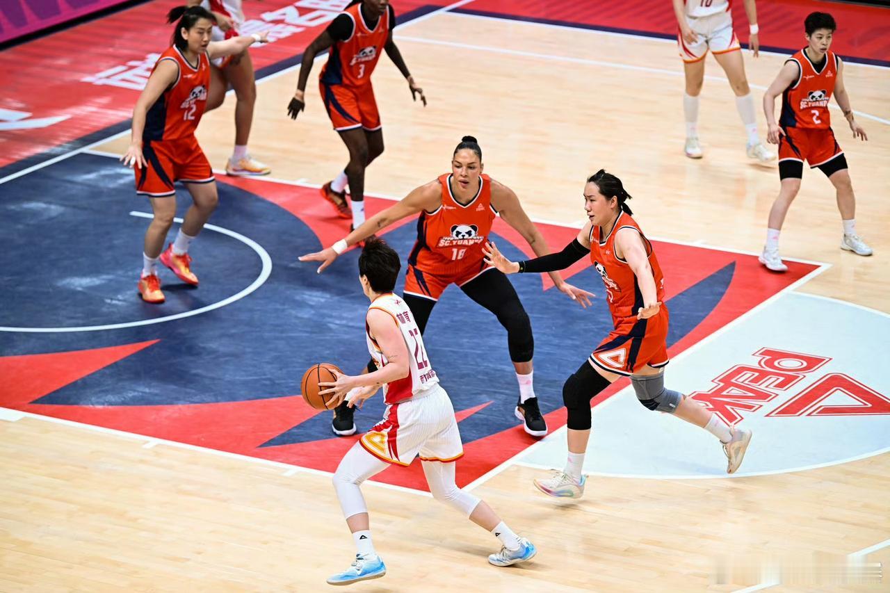 四川女篮不可能有什么放弃比赛之事！因为我从昨天开始看到一些支持四川女篮的网友