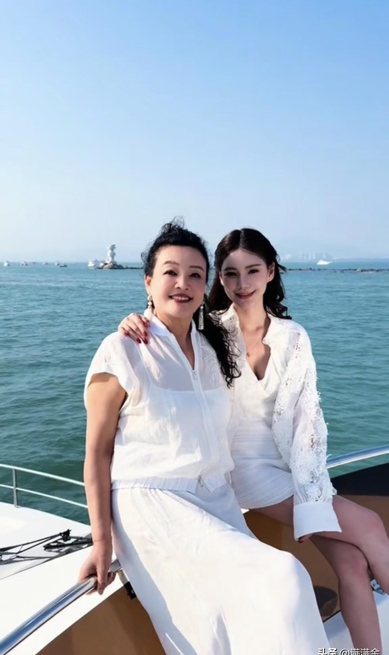 姓什么，张兰一句话就划清了。想让孩子跟妈姓？那就得做好心理准备。家产，自然