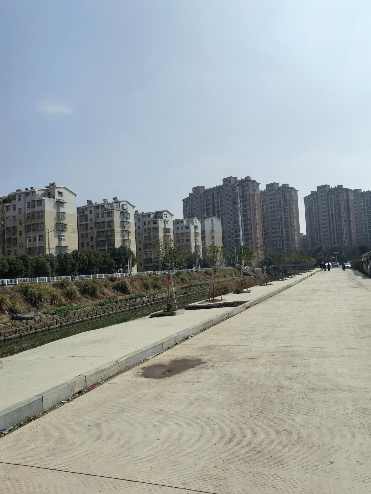 马年（2026年）投资机会多多，核心围绕科技成长和资源价值两条主线。科技成长板