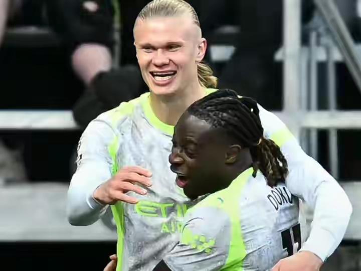 曼城1-0伯恩利，一家欢喜两家忧啊，三支球队的命运被改变了……！曼城用3场比