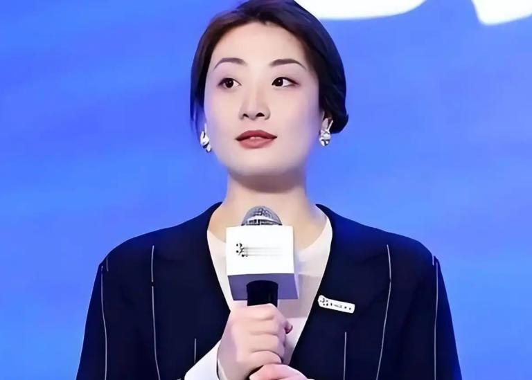宗馥莉不回娃哈哈才是对的！当初她离开娃哈哈，很多人替她鸣不平。现在看，