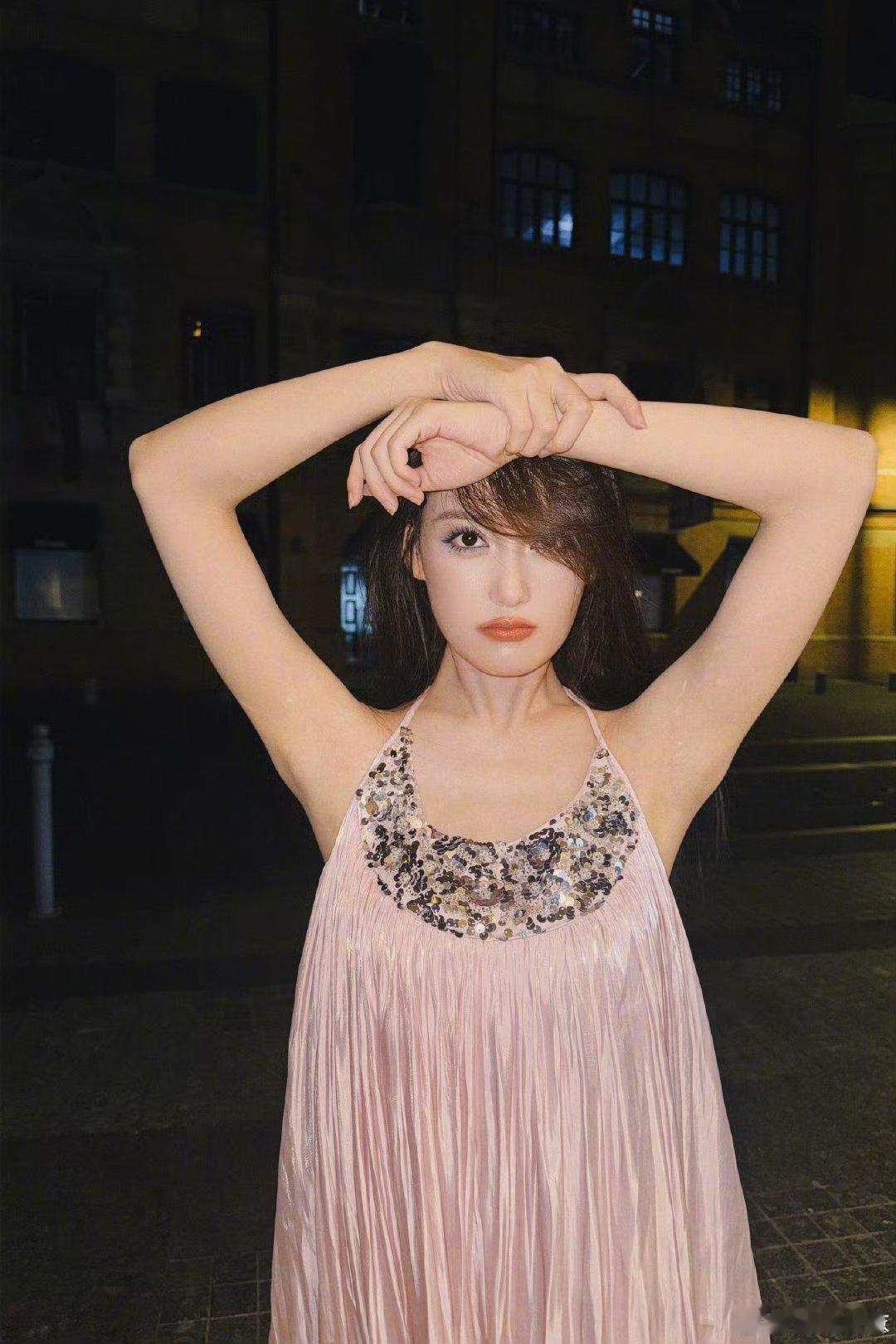 一样的税务风波但没被法治卡蒋依依是真的没好点儿的资源了​​​