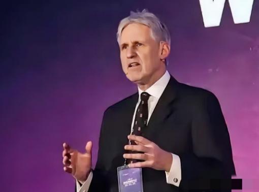 一个长期在中国工作的美国教授说出了事实，他的大概意思是，中日如果爆发冲突，中国人