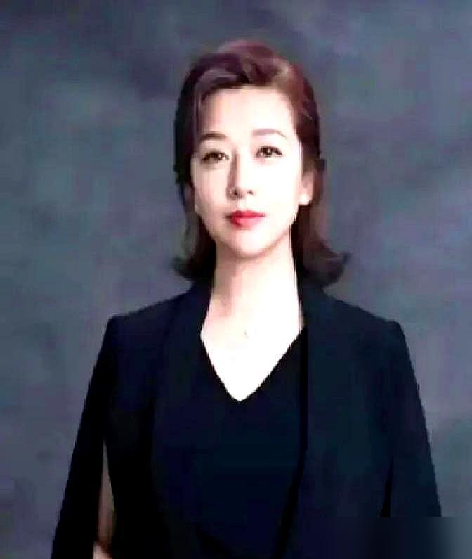 江珊身家过亿，却嫁给了28岁还在开货车的田小洁。谁能想到，这个住北京豪宅的女