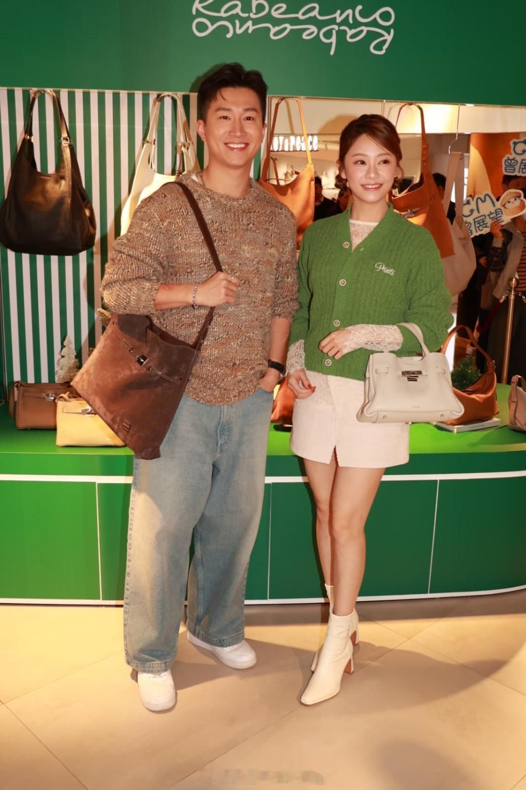 星岛：曾展望申请圣诞返工︰不用想拍拖节目家中放满叶蒨文周边朝夕相对叶蒨文与曾展